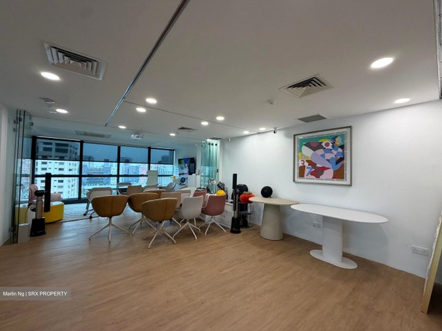 High Street Centre (D6), Office #612644491